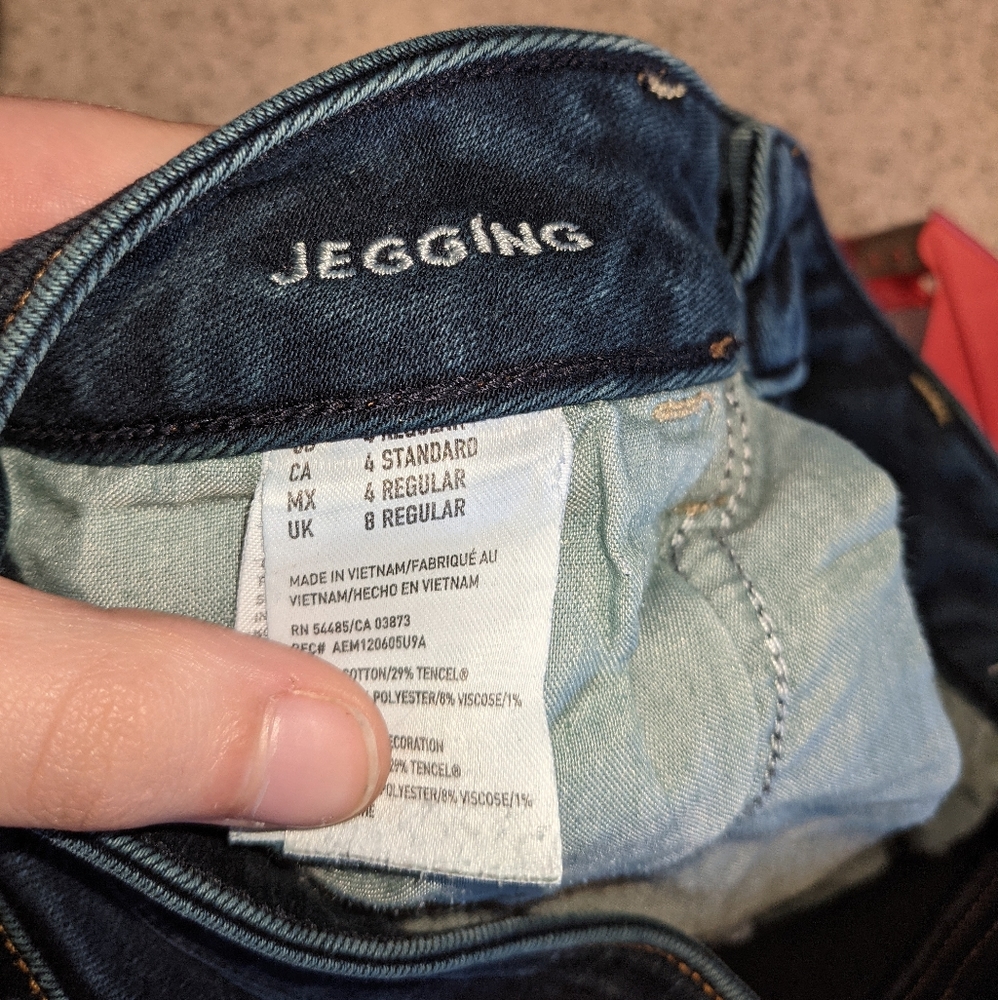 AMERICAN EAGLE Women's Dark Wash Jegging - Picture 5 of 5